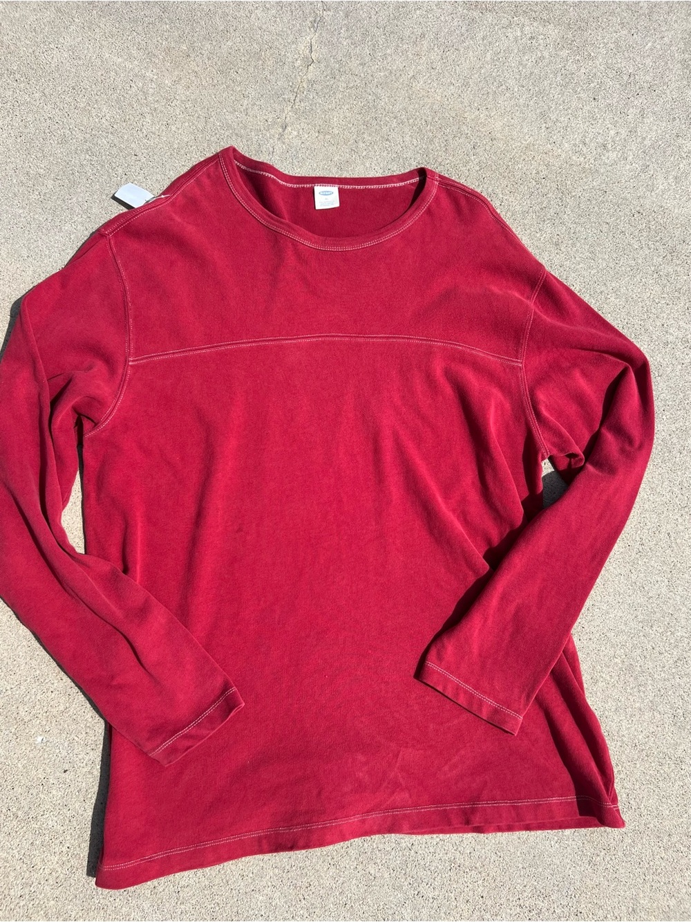 Vintage Old Navy Classic Crewneck Long-Sleeve Tee in Deep Red 100% Cotton